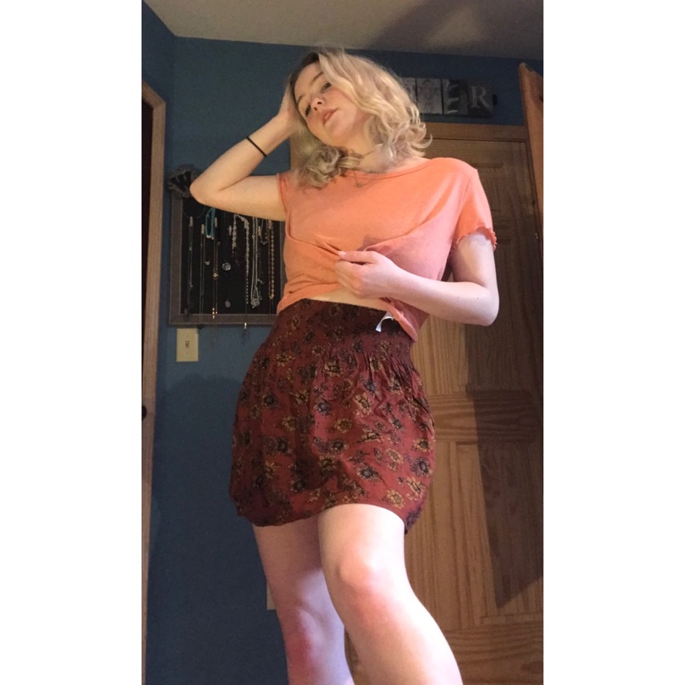 High Rise Skirt - Picture 3 of 4